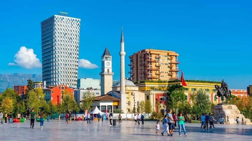 عرض ألبانيا