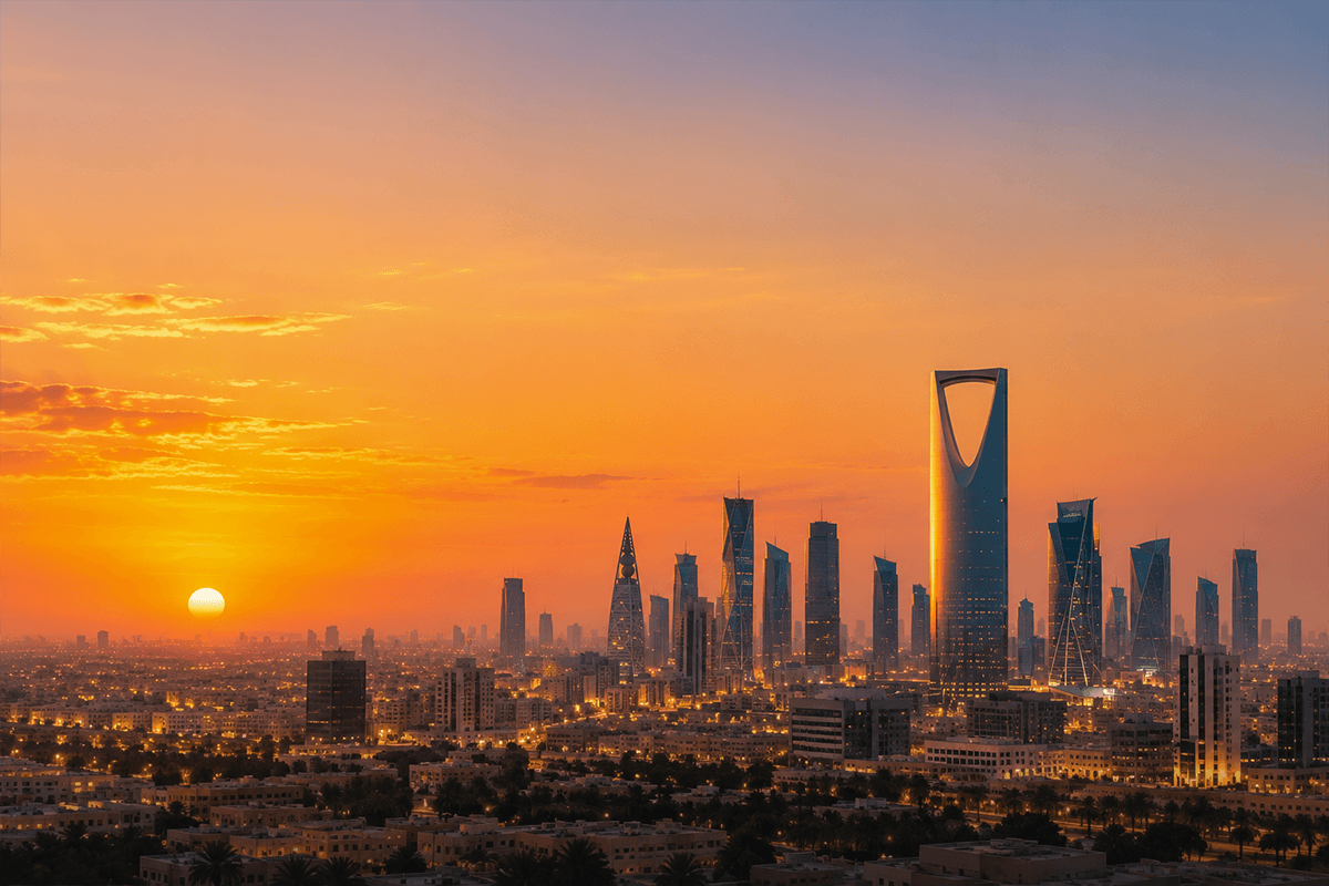 أفق الرياض وقت الغروب أو الليل.